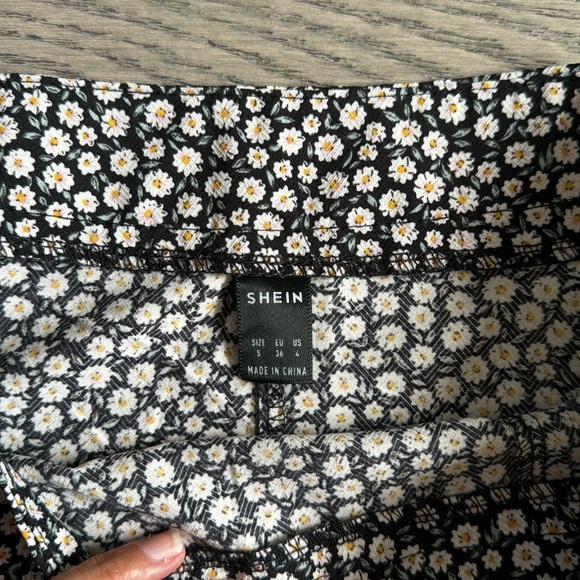 SHEIN A-line floral midi skirt size s / US 4 - Picture 2 of 4
